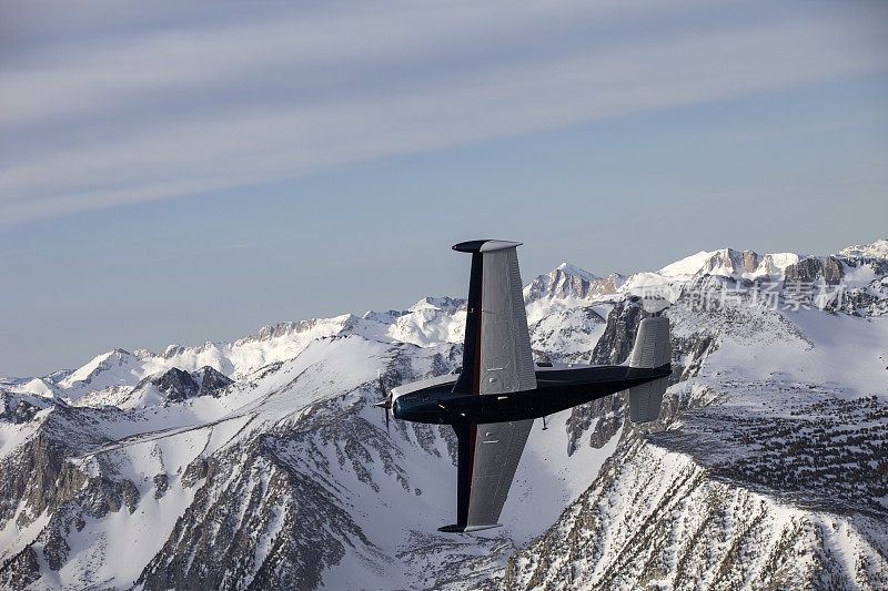 Beech Bonanza Model 36从空中拍摄